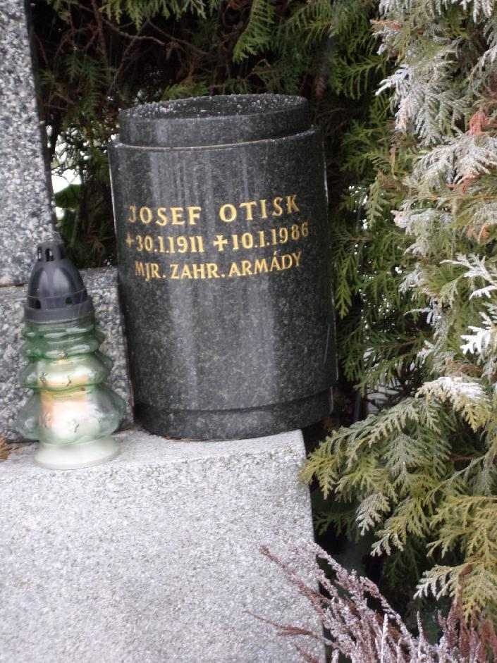 Uctění památky pplk. Josefa Otiska – foto 2